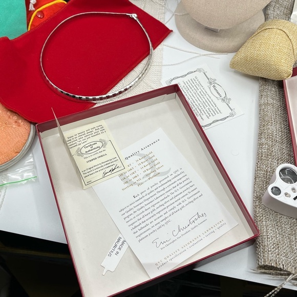 Vintage Kenneth Jay Lane Rhodium-Plated Omega Necklace with Original Box & Pouch - Picture 14 of 17